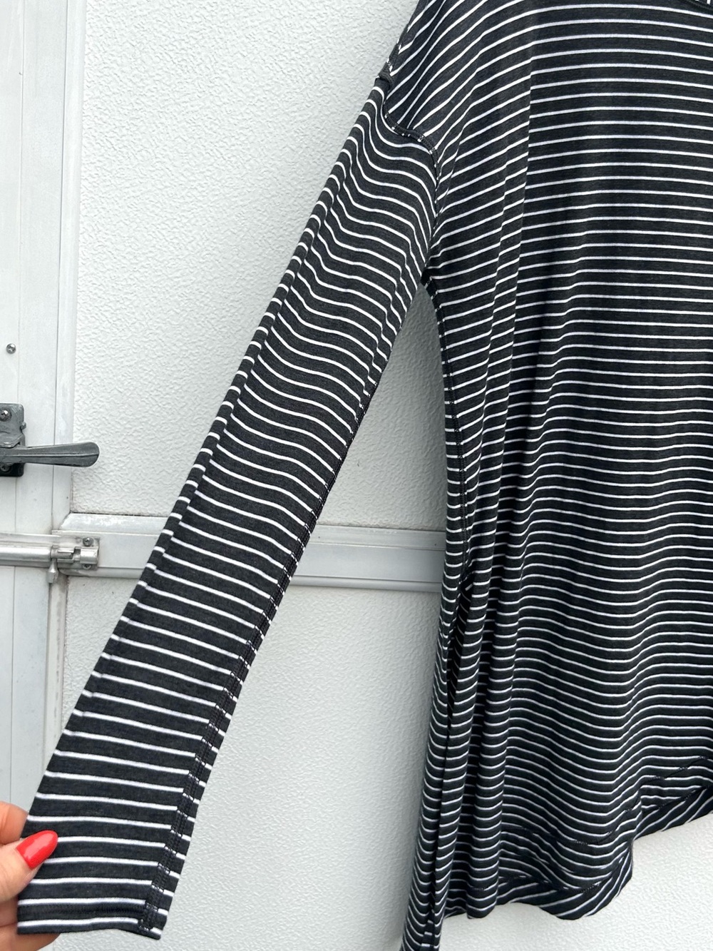 Lululemon Top To The Point Long Sleeve Sz 4 Modern Stripe Black Pima Cotton - Picture 7 of 12
